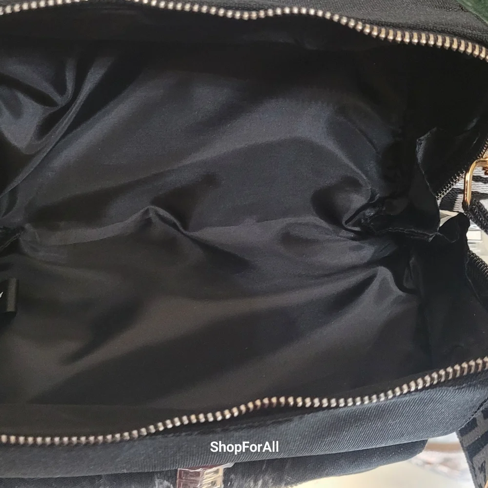 Givenchy - Picture 12 of 12